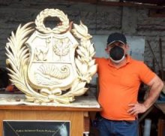 ESCUDOS HERALDICOS TALLADOS EN MADERA